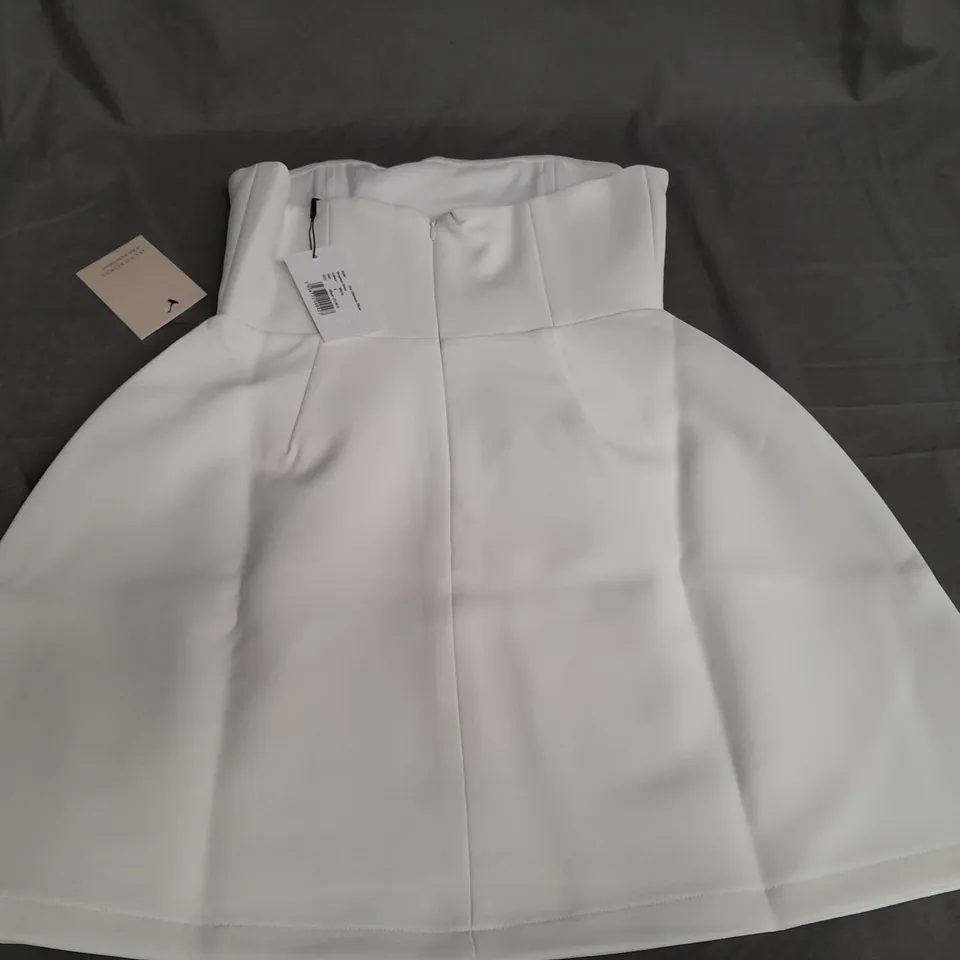 ODDMUSE STRAPLESS DRESS IN WHITE - S