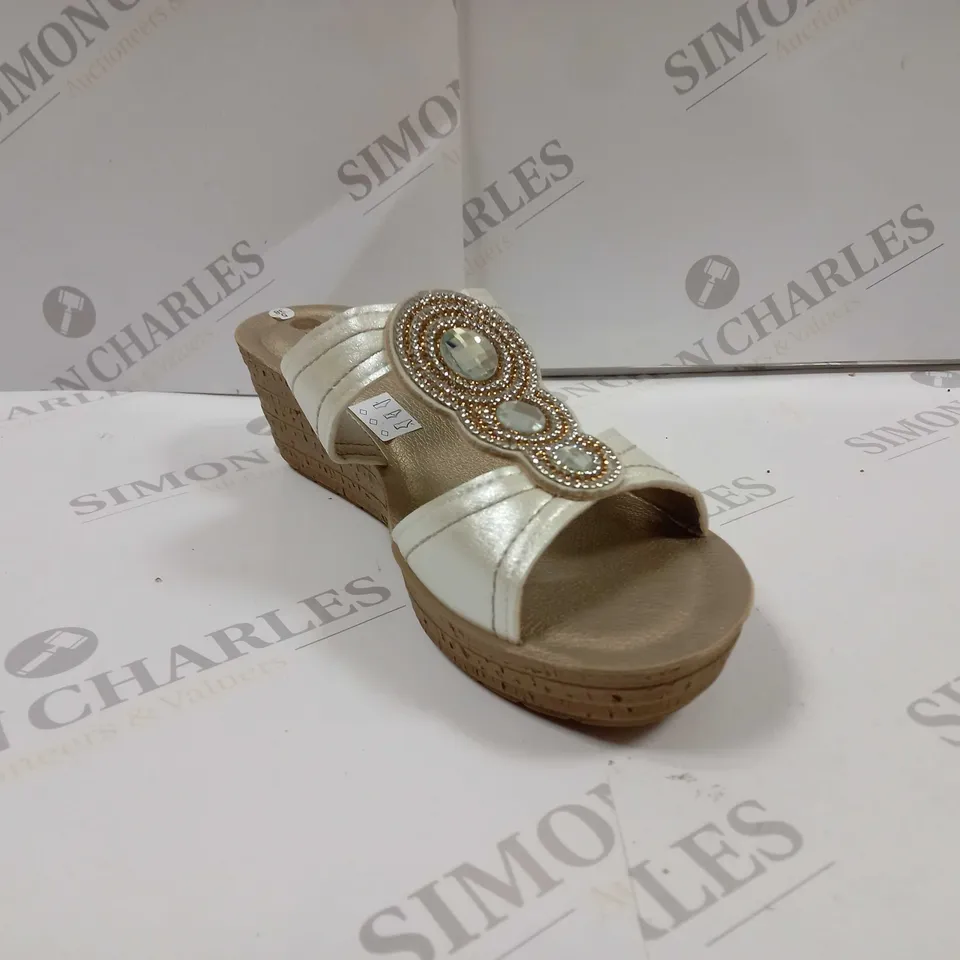 PAIR OF PAVERS WEDGE SANDALS UK SIZE 5
