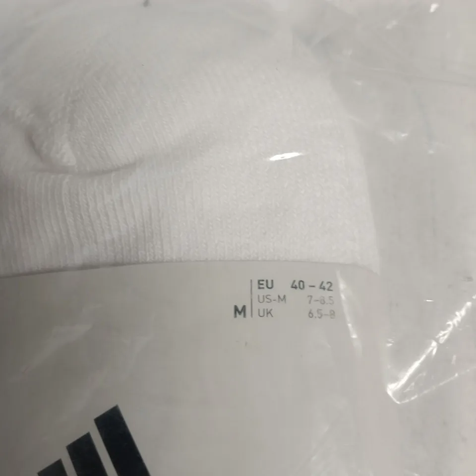 ADIDAS WHITE SOCKS – EU 40-42 / UK 6.5-8 (US M 7-8.5)