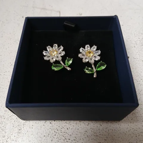 BUTLER & WILSON CRYSTAL DAISY EARRINGS 
