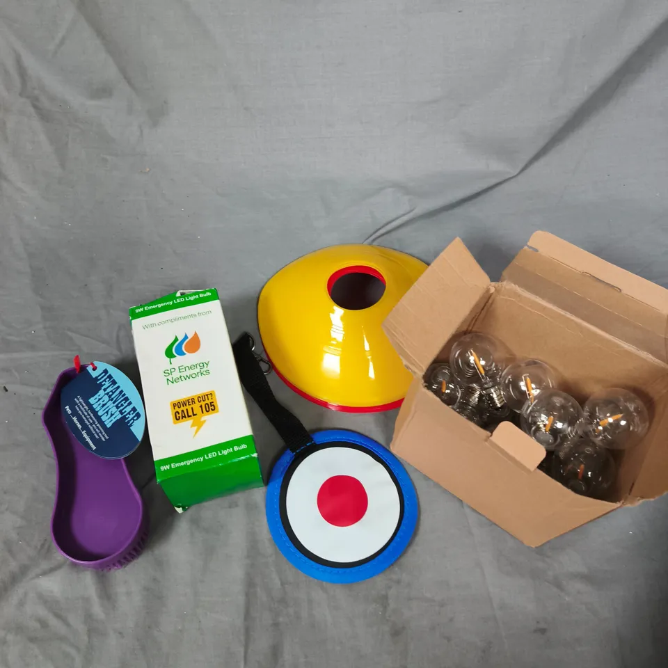 APPROXIMATELY 7 ASSORTED HOUSEHOLD PRODUCTS TO INCLUDE LED LIGHT BULB, DETANGLER BRUSH, STRING LIGHTS ETC