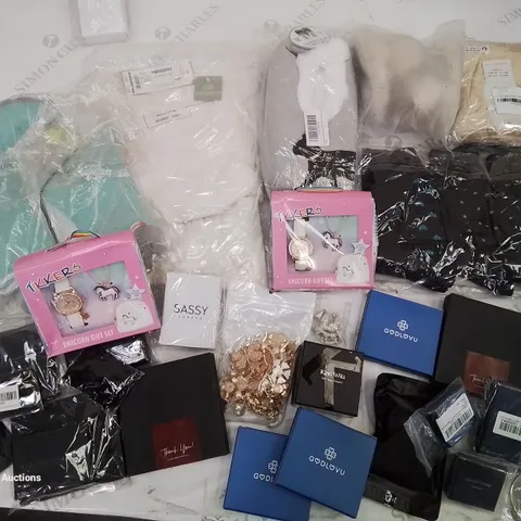 BOX CONTAINING LARGE AMOUNT OF FASHION ITEMS, CLOTHING, SILVER PLATE/STERLING SILVER DRESS UP/COSTUME JEWELLERY ETC.