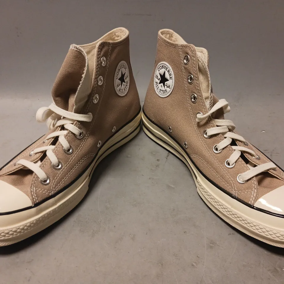 BOXED PAIR OF CONVERSE ALL STAR CHUCK 70 HI SHOES IN TAUPE UK SIZE 9