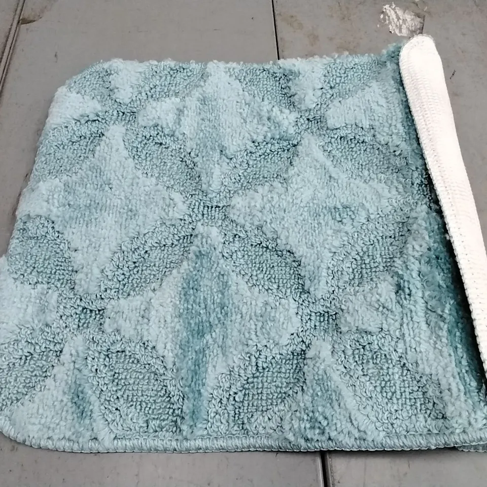 BRAND NEW ANA-VERONICA RECTANGLE BATH MAT - SIZE 40CM X 55CM 
