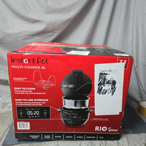 INSTANT POT MULTICOOKER XL