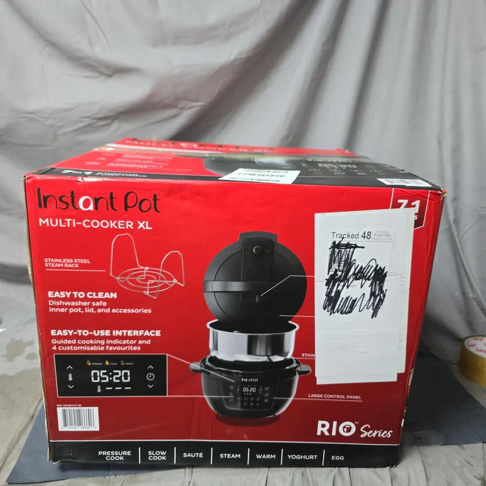 INSTANT POT MULTICOOKER XL