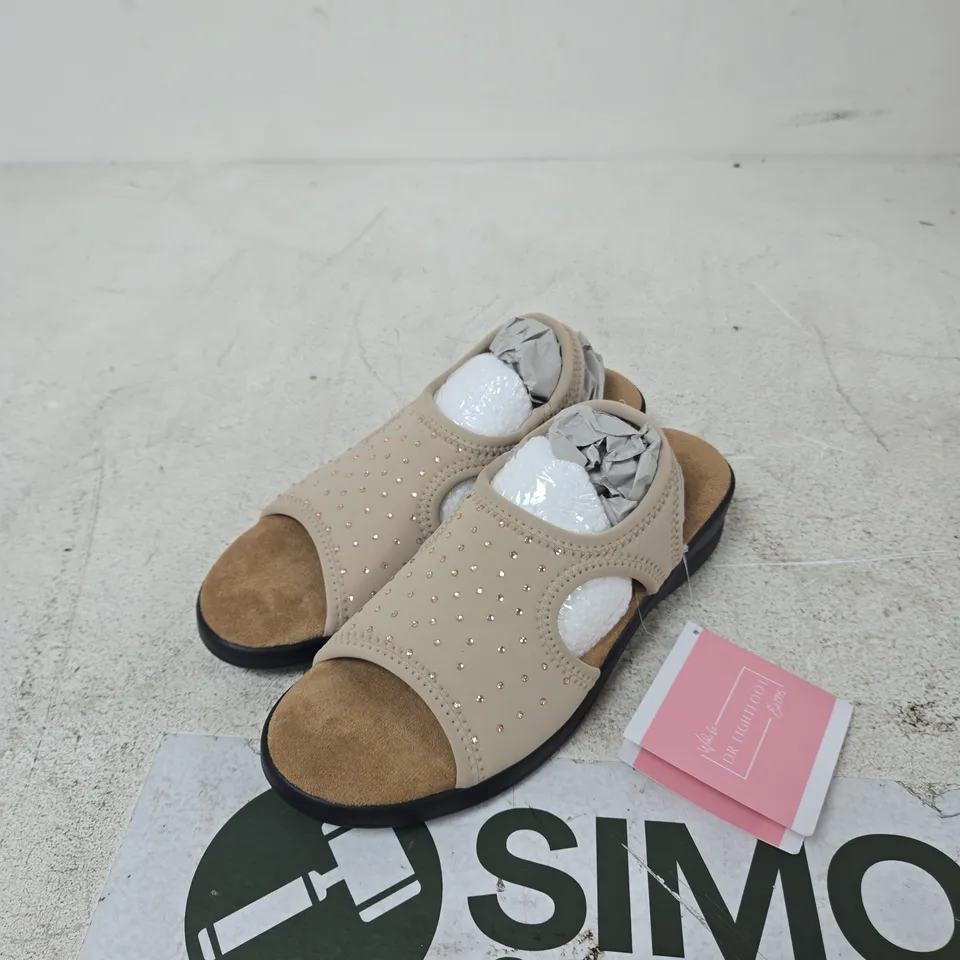 DR LIGHTFOOT JENNY TAUPE WOMEN'S SANDALS – UK 6