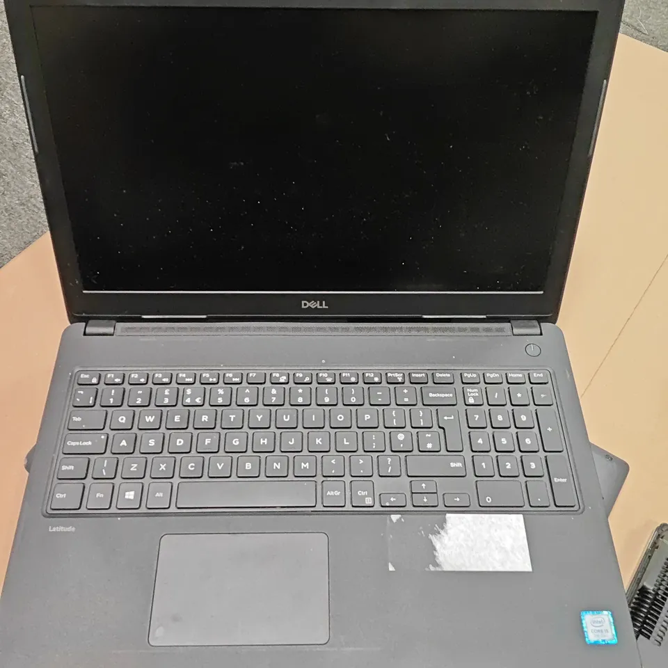 LOT OF 4 ASSORTED UNBOXED LAPTOPS TO INCLUDE HP AND DELL