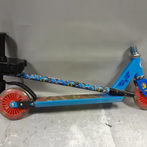 HOT WHEELS LIGHT UP INLINE SCOOTER