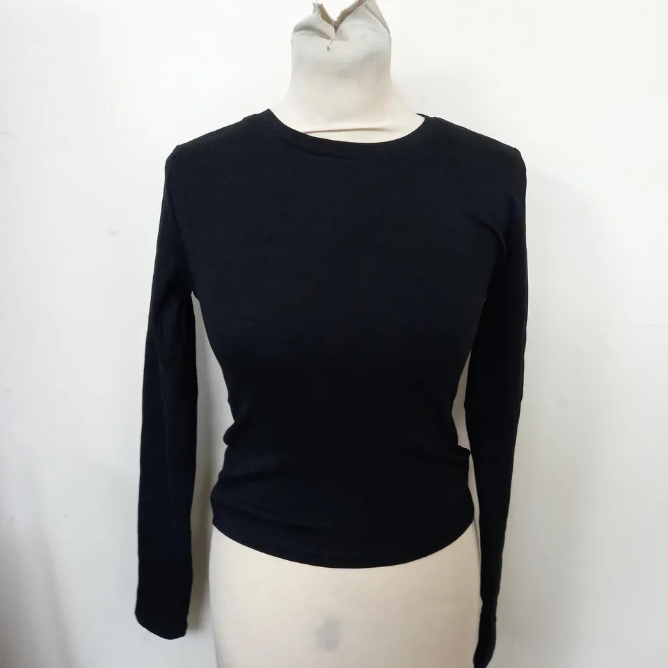 ZARA BLACK MEDIUM CROSS SKINTGHT SHIRT