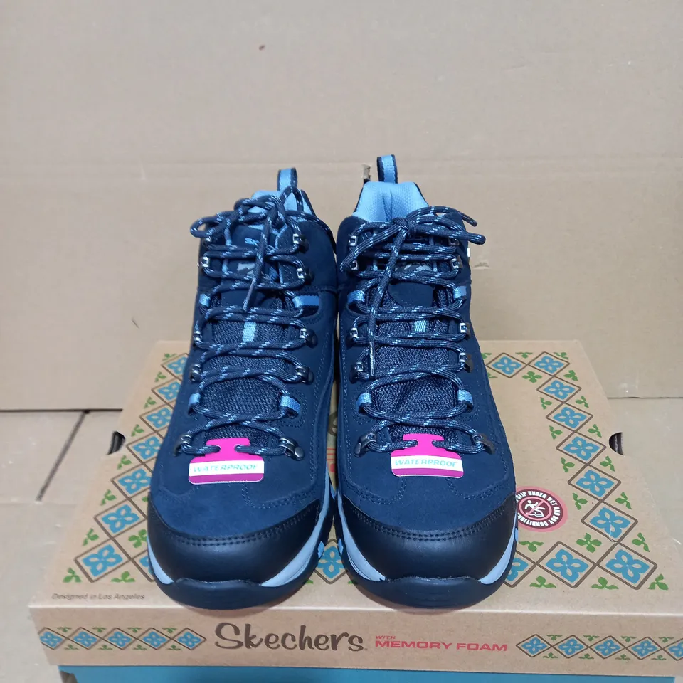 SKETCHERS MEMORY FOAM WATERPROOF BOOT NAVY UK SIZE 8