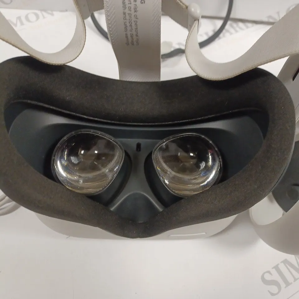 BOXED META QUEST 2 128GB VR HEADSET