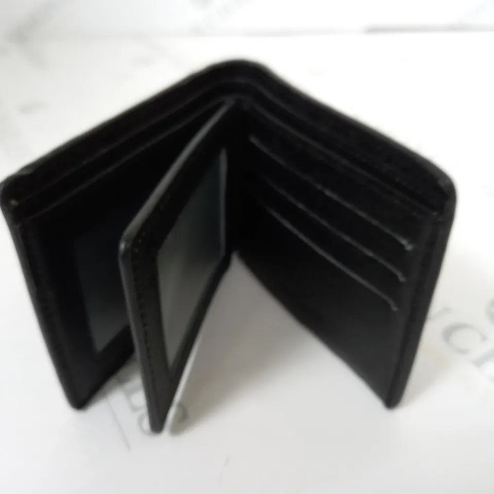 EMPORIO ARMANI BLACK WALLET