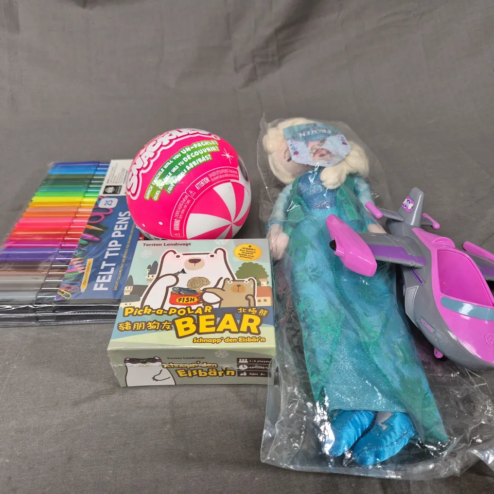 QUANTITY OF APPROXIMATELY 8 ASSORTED TOYS TO INCLUDE PENS, ELSA DOLL AND GAMES