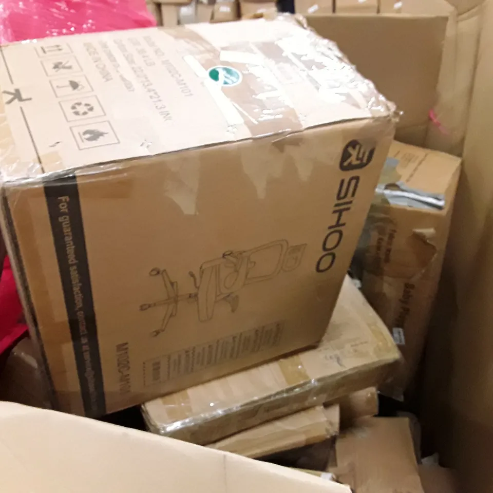 PALLET OF ASSORTED PRODUCTS INCLUDING ROUND LED MIRROR, STAINLESS STEEL 60CM WATERFALL, OFFICE CHAIR, RICE COOKER, BABY'S PLAYPEN 