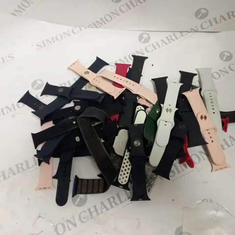 APPROX 30 ASSORTED LOOSE SMART WATCH STRAPS IN VARIOUS DESIGNS AND SIZES. 