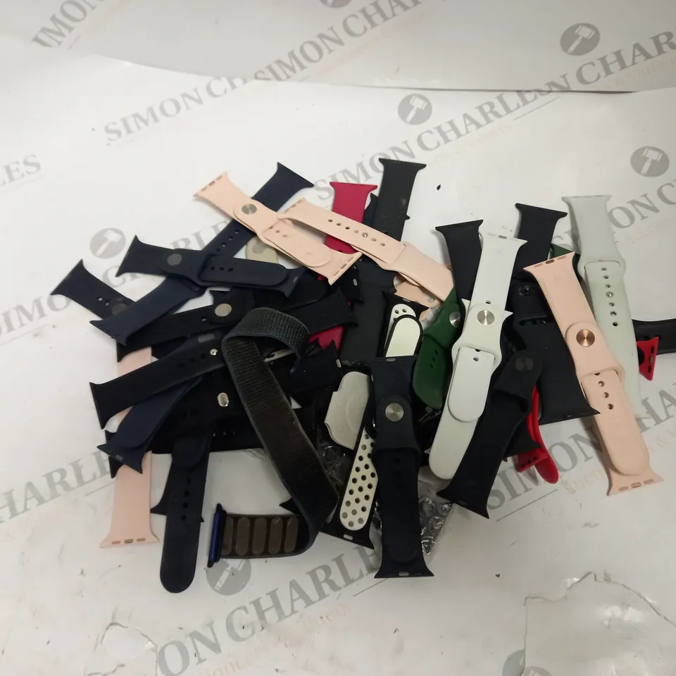 APPROX 30 ASSORTED LOOSE SMART WATCH STRAPS IN VARIOUS DESIGNS AND SIZES. 