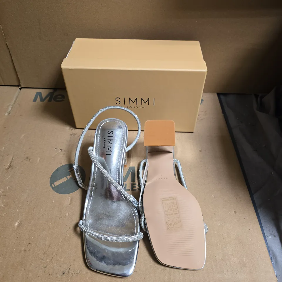 SIMMI LONDON WOMEN'S SILVER STRAPPY HIGH HEEL SANDALS - UK SIZE 4 