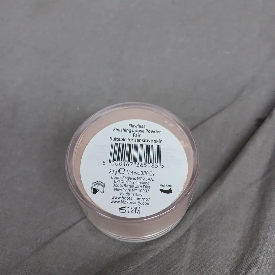 NO7 FLAWLESS FINISHING LOOSE POWDER SHADE FAIR 20G