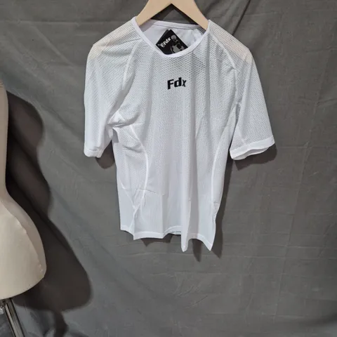 FDX SPORTS WHITE MESH T-SHIRT – MEN'S SIZE L