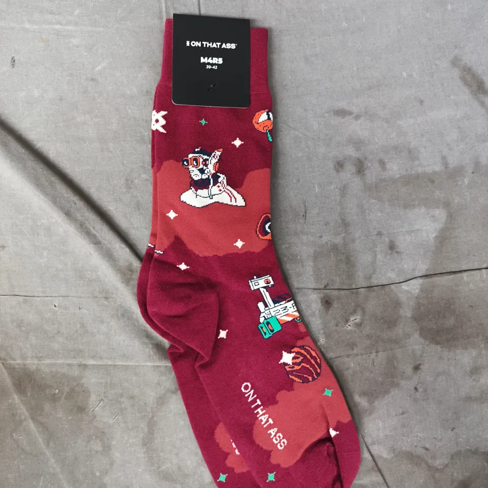 ON THAT ASS M4R5 SOCKS IN BURGUNDY SIZE 39-42