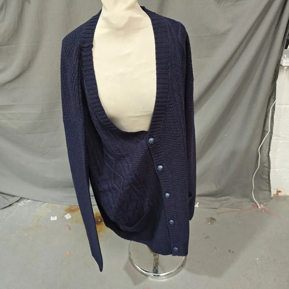 LOUIE JAMES CABLE CARDIGAN – NAVY MARL, 4XL