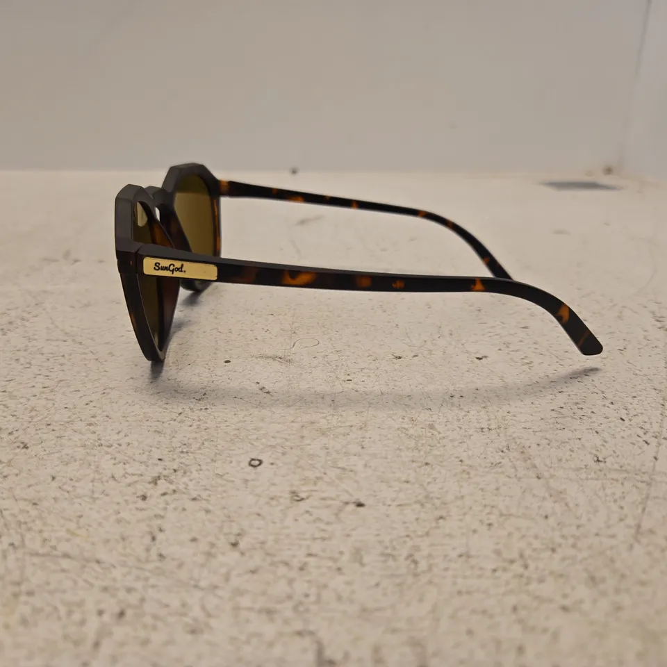 SUNGOD ZEPHYRS SUNGLASSES – TORTOISE BROWN FRAME, STANDARD LENSES 