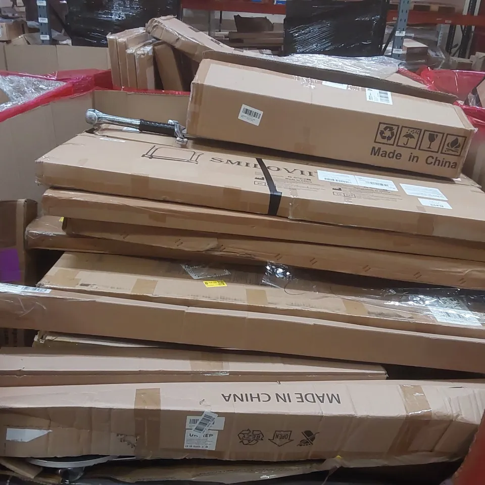 PALLET CONTAINING ASSORTED ITEMS TO INCLUDE: PERFNIQUE MIRROR, LED FLOOR LAMP, BLINDS, UMBRELLA ECT