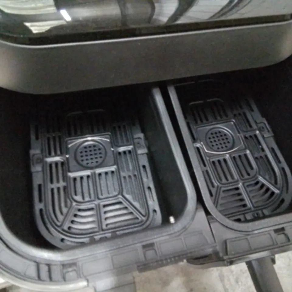 BOXED INSTANT VORTEX 8 IN 1 PLUS DOUBLE AIR FRYER 7.6L 