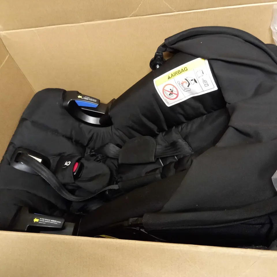 DOONA CAR SEAT AND STROLLER