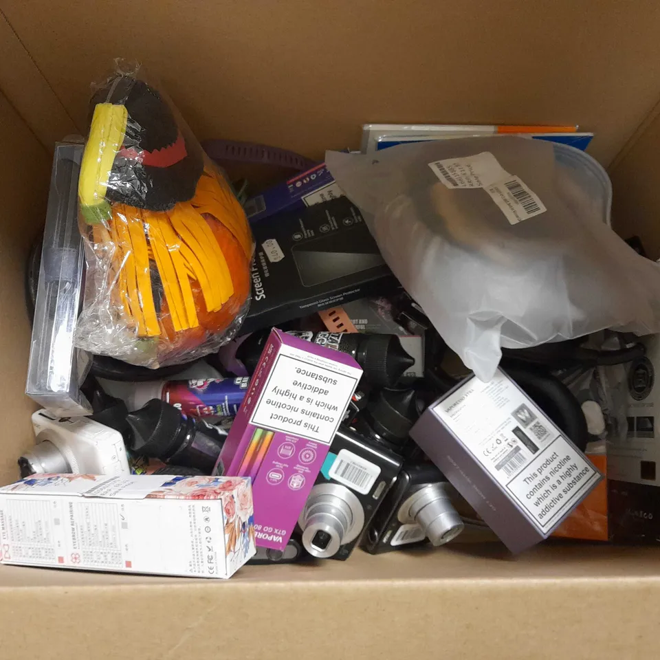 LOT OF APPROX 20 ASSORTED ITEMS TO INCLUDE - DUAL CONTROLLER CHARGE DOCK - INSTAX MINI I70 - GROOV-E HEADPHONES