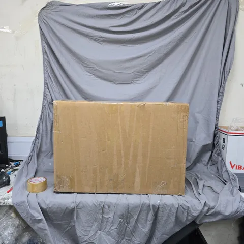 BOXED CAMBERLEY 3 DRAWER GRADUATED BEDSIDE CHEST