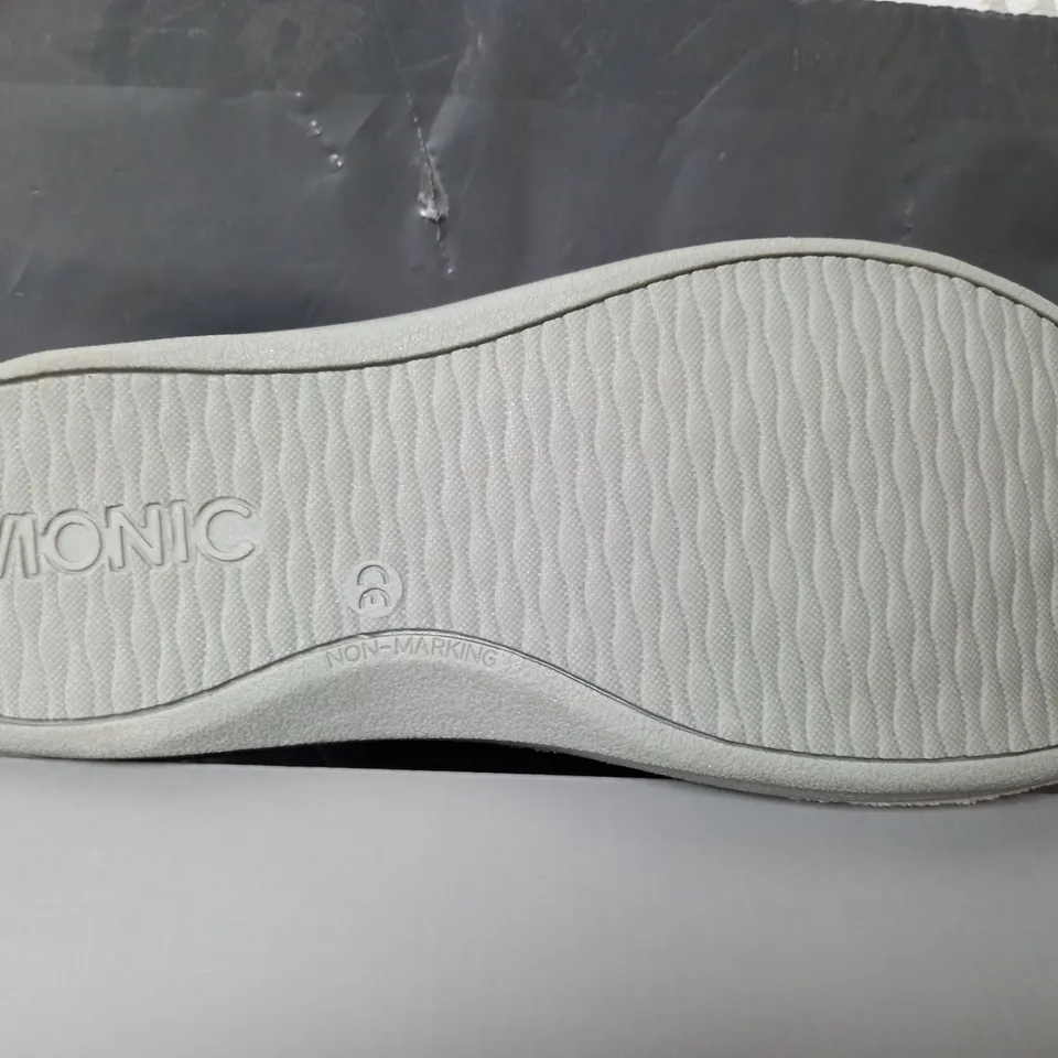 VIONIC INDULGE RELAX SLIPPERS IN PINK - UK 6