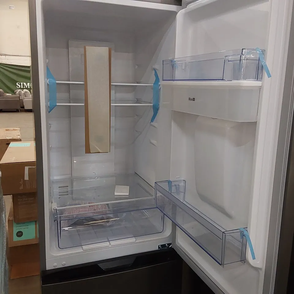 SWAN SR156130I 55CM WIDE, TOTAL NO FROST, 50/50 SPLIT, WATER DISPENSER, FRIDGE FREEZER - INOX