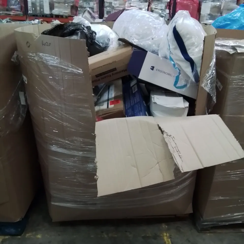 PALLET OF ASSORTED BEDROOM AND COMFORT BASED PRODUCTS TO INCLUDE; PILLOWS, SUPPORT SEAT CUSHIONS AND SIMILARLY RELATED GOODS