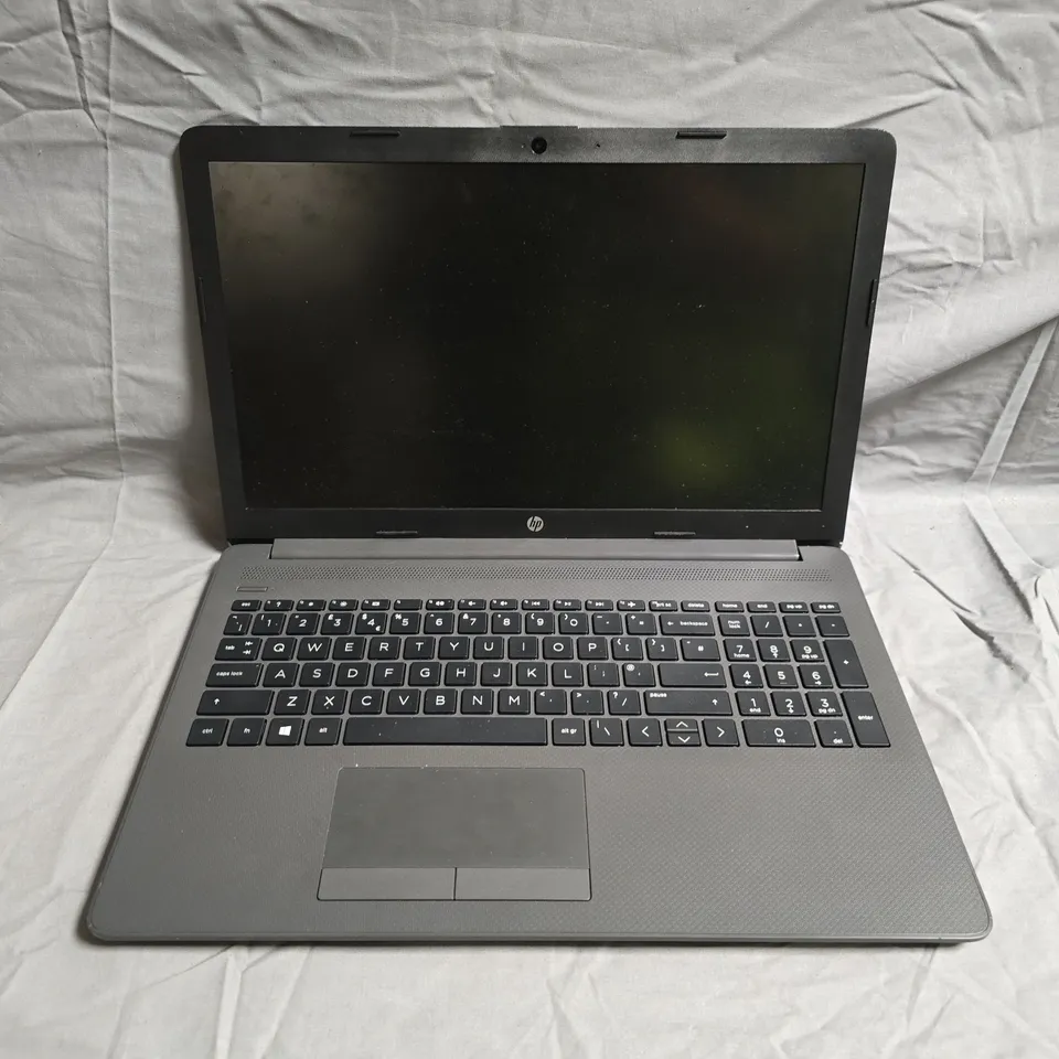 HP 255 G7 LAPTOP 