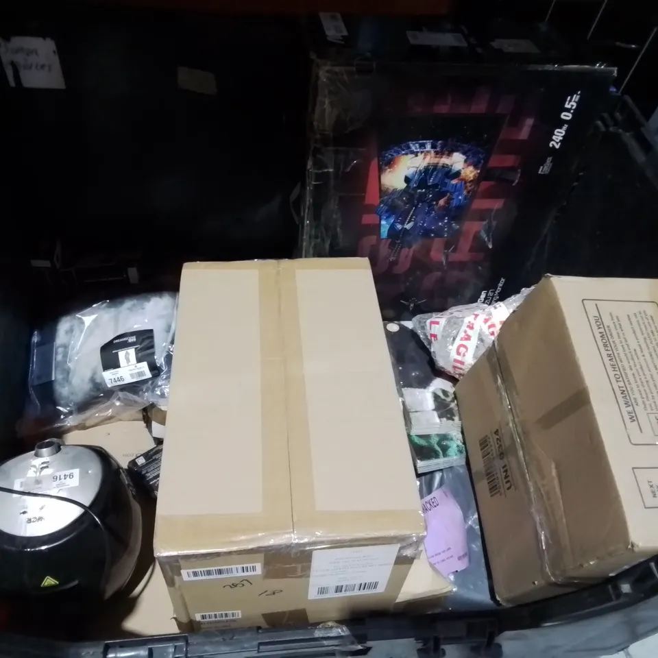 PALLET OF ASSORTED ITEMS TO INCLUDE M&S GRACE CHANDELIER, MULTIPLE BROWN GUEST TOWELS, ZEN PILLOW AND HAIR CURLER