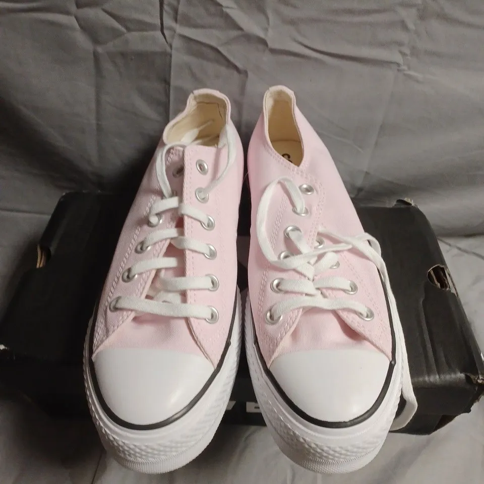 BOXED PAIR OF CONVERSE PINK CANVAS SNEAKERS – LOW TOP - UK SIZE 7