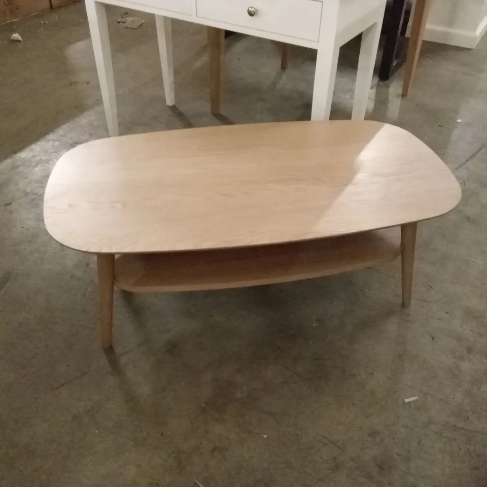 QUALITY DESIGNER OAK 2-TIER COFFEE TABLE