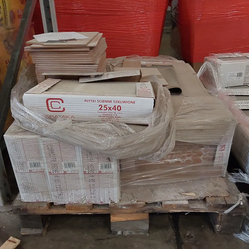 PALLET OF CUARCITA BEIGE TILES 250MM X 400MM, APPROXIMATELY 17 BOXES, 1.5M2 PER BOX