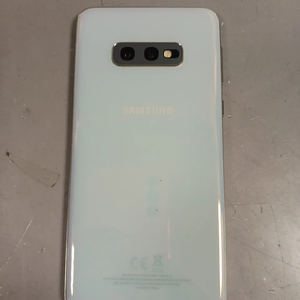 SAMSUNG GALAXY S10E SMARTPHONE