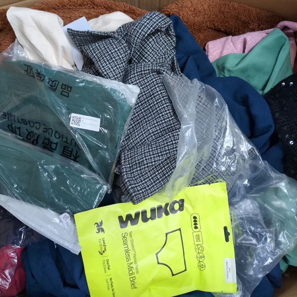 APPROXIMATELY 30 ASSORTED CLOTHING ITEMS IN VARIOUS SIZES, STYLES & COLOURS TO INCLUDE BRANDS SUCH AS BOOHOOMAN, IQONIQ, WUKA, ETC - COLLECTION ONLY