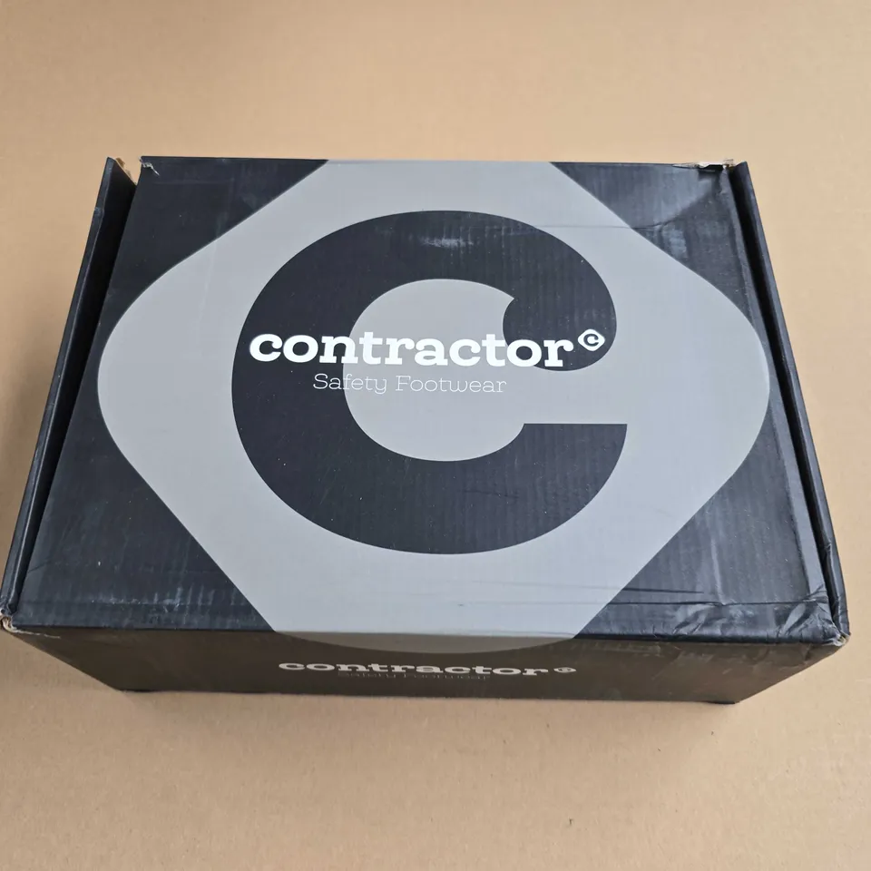 BRAND NEW BOXED CONTRACTOR BLACK SAFETY BOOTS - UK 7