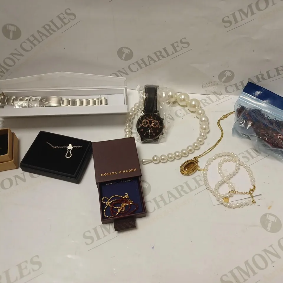 LARGE QUANTITY OF ASSORTED JEWELLERY TO INCLUDE: NECKLACES, RINGS, WATCHES, EARRING FROM ZO&CO, MONICA VINADER, WYN, ETC