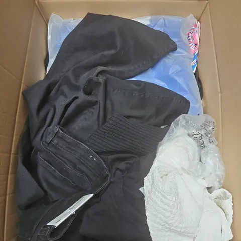 LARGE BOX OF APPROXIMATELY 20 ASSORTED CLOTHING ITEMS IN VARIOUS SIZES, STYLES AND COLOURS