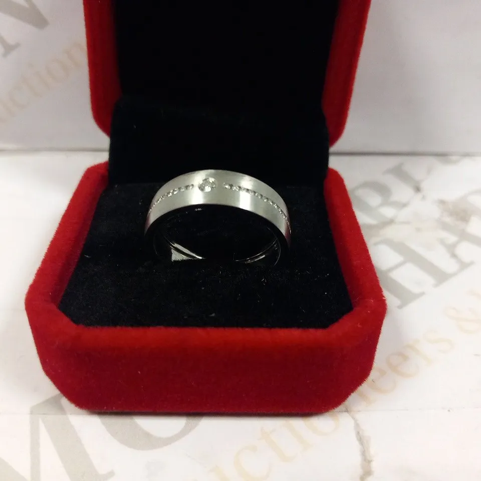 18CT WHITE GOLD UNISEX DIAMOND SET WEDDING BAND