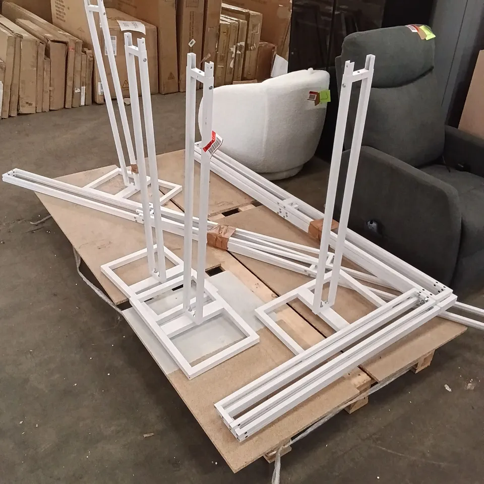 METAL ARBOUR - WHITE