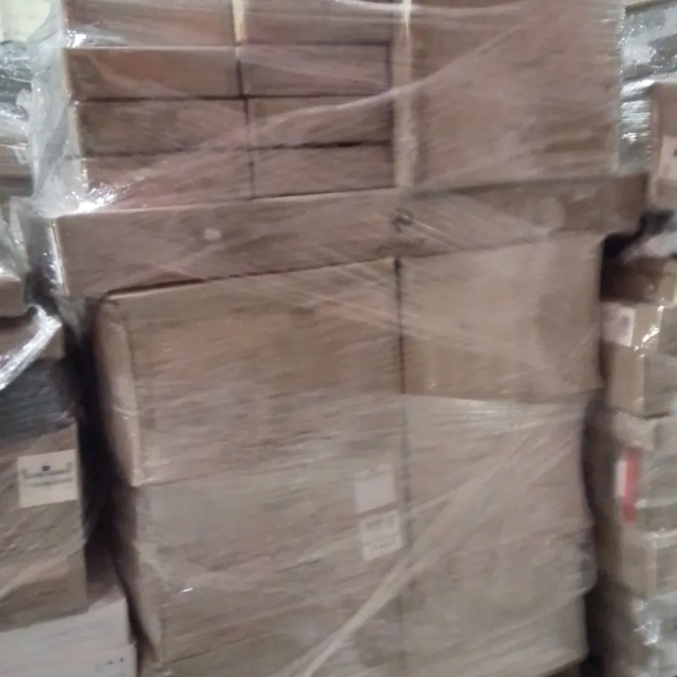 PALLET OF ASSORTED HOUSEHOLD GOODS AND PRODUCTS TO INCLUDE;3D WALL STICKERS,CHRISTMAS DECORATION,OCEAN PACK