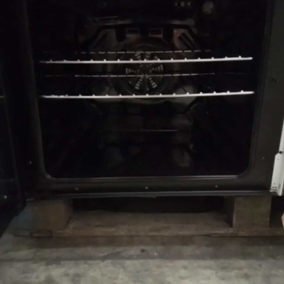 BOXED SWAN SX16720W 60CM ELECTRIC TWIN OVEN CERAMIC HOB COOKER - WHITE