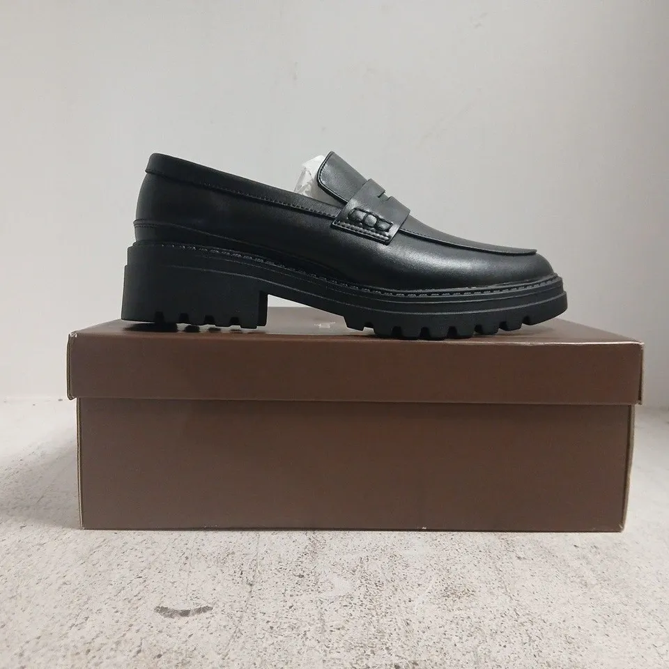BOXED PAIR OF NAE VEGAN LOAFERS IN BLACK SIZE UK 6
